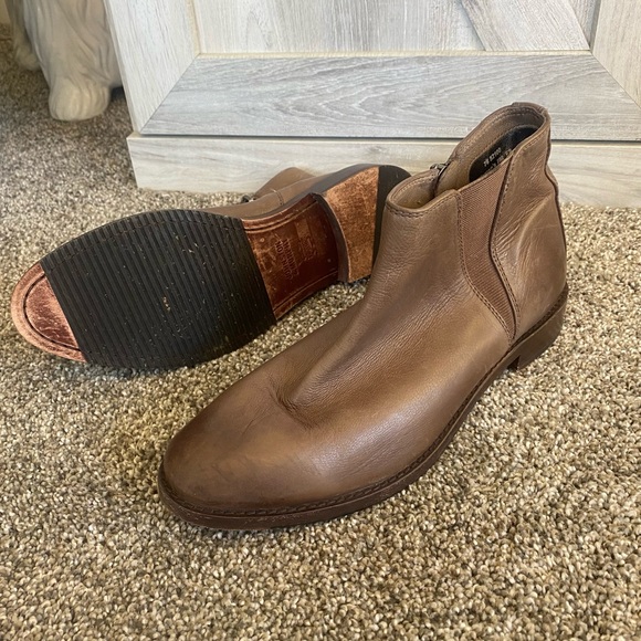 Johnston & Murphy Light Brown Taupe Leather Zip Ankle Boot 7 Leather Sole - Picture 10 of 14